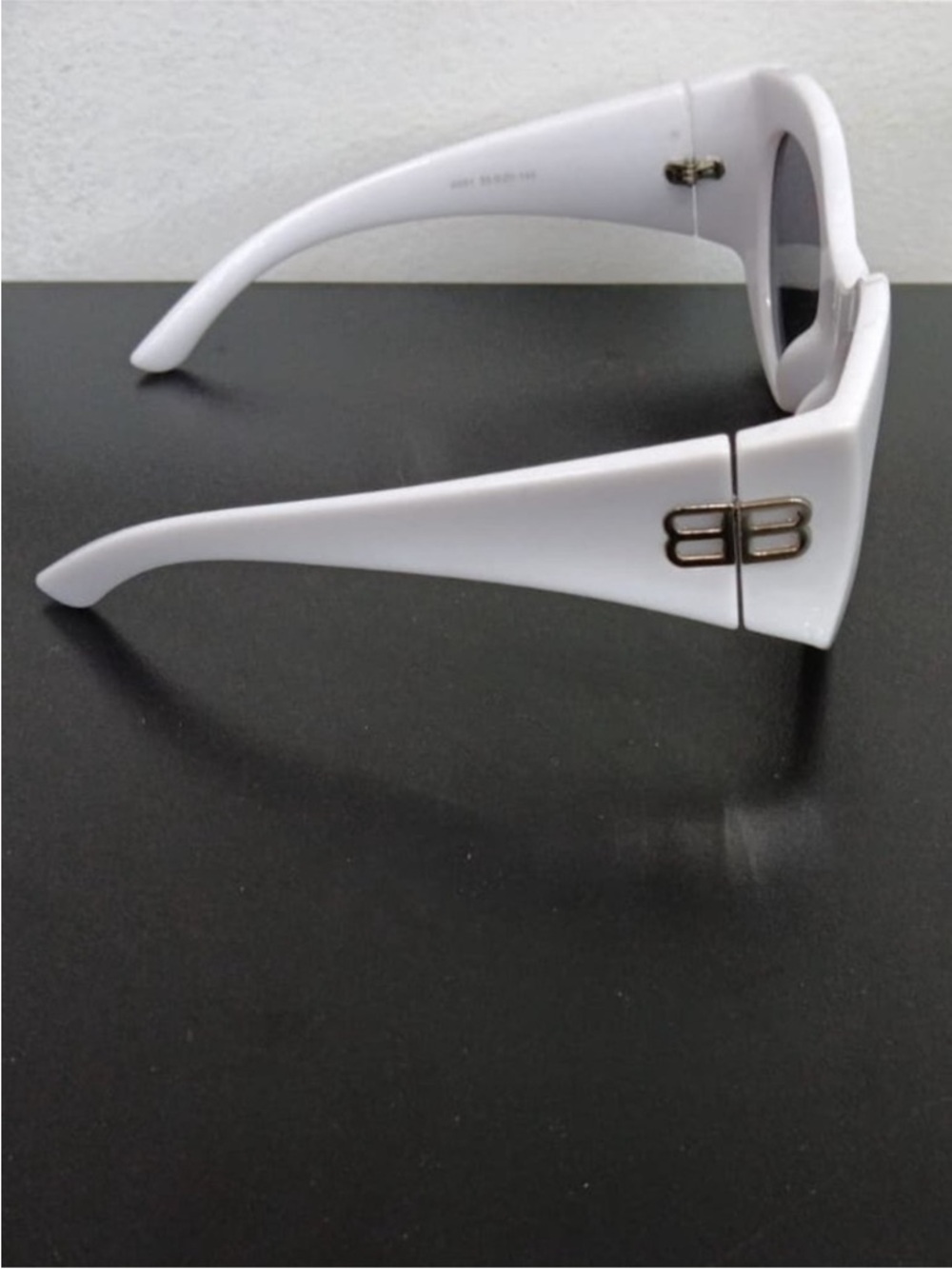 Balenciaga White Cat-Eye Sunglasses with Black Lenses - Picture 2 of 2